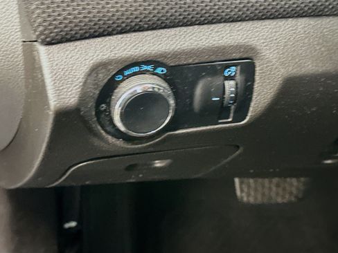 Used 2013 Chevrolet Cruze LT FWD image 17