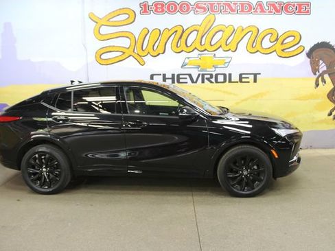 Used 2024 Buick Envista Sport Touring FWD image 1