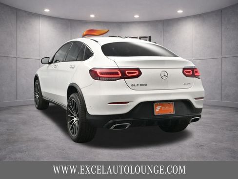 Used 2023 Mercedes-Benz GLC 300 4MATIC Coupe image 5