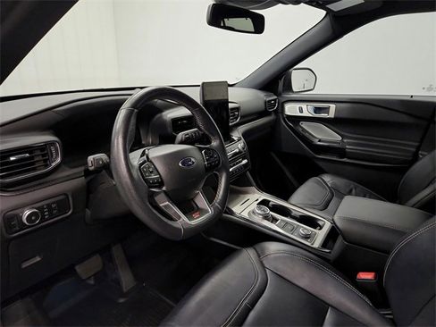 Used 2023 Ford Explorer ST w/ Technology Package image 18