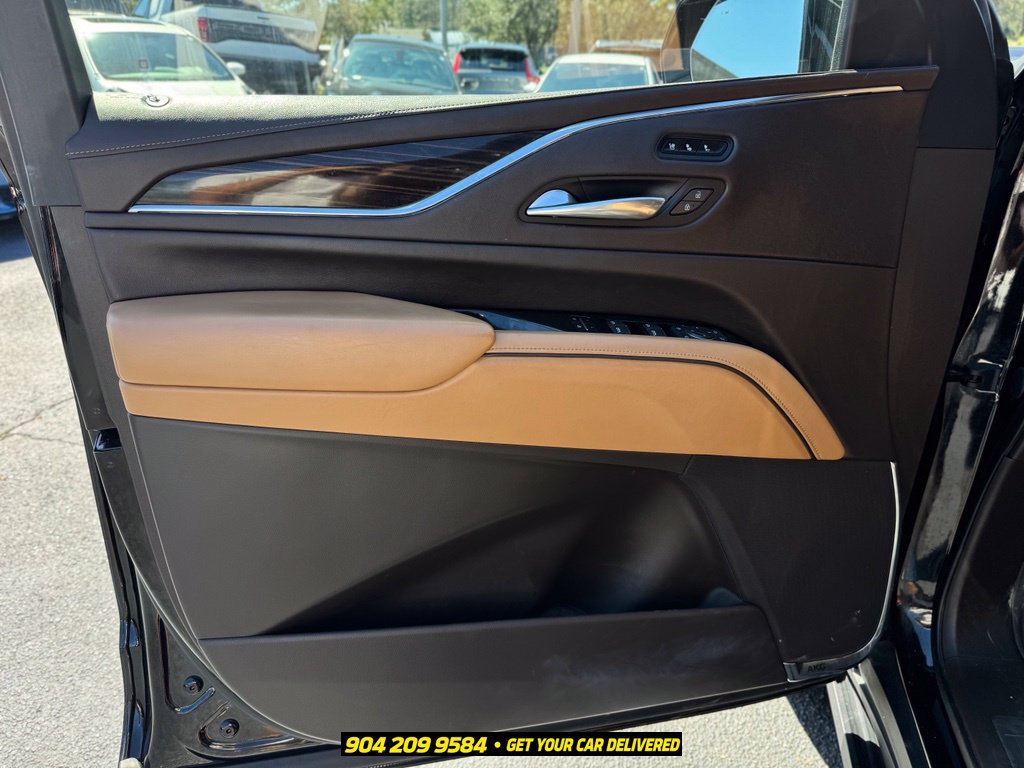 Used 2021 Cadillac Escalade Premium Luxury w/ Driver Assist Tech Package AWD/4WD image 19