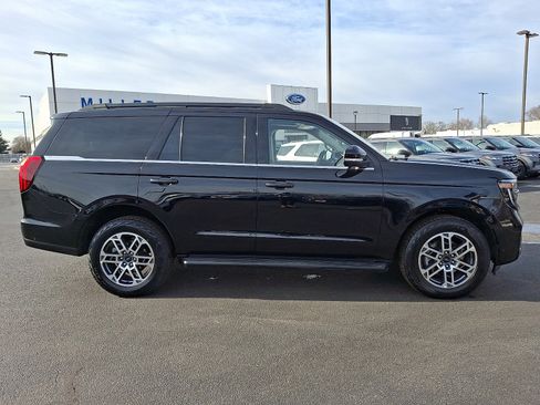 Used 2025 Ford Expedition Active image 7