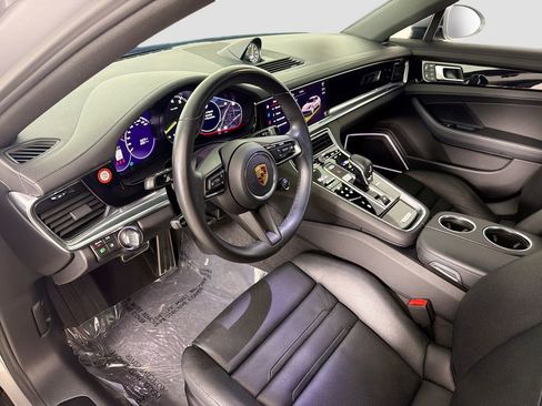 Used 2023 Porsche Panamera AWD/4WD image 9