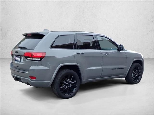 Used 2020 Jeep Grand Cherokee Altitude AWD/4WD image 4