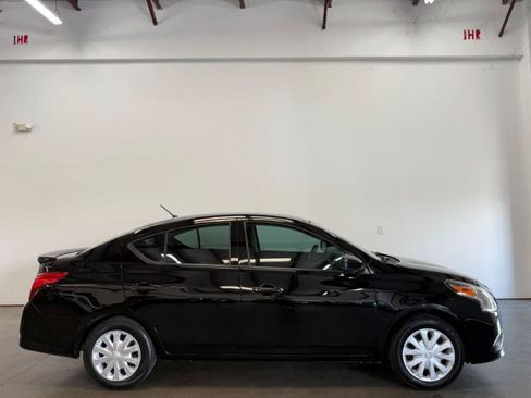 Used 2019 Nissan Versa S Plus FWD image 2