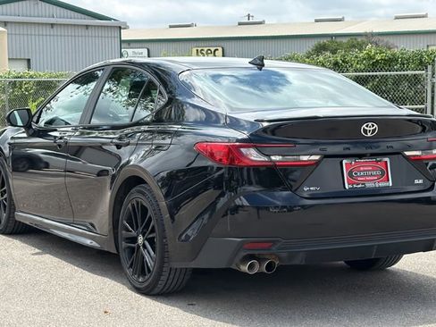 Certified 2025 Toyota Camry SE FWD image 9