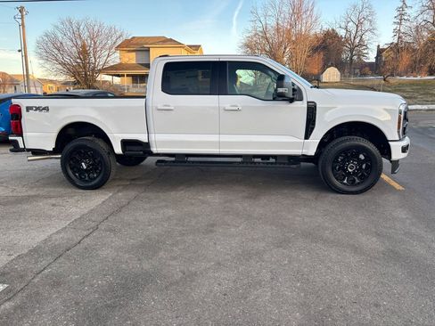 New 2026 Ford F250 Lariat w/ Black Appearance Package image 4
