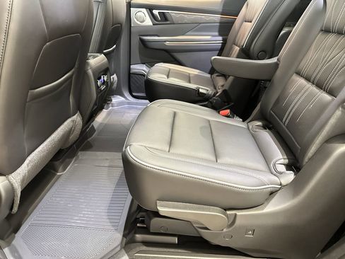 New 2026 Buick Enclave Avenir w/ Super Cruise Package FWD image 29