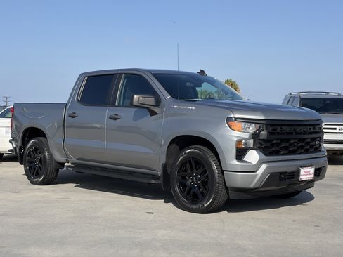 Used 2023 Chevrolet Silverado 1500 Custom RWD image 2