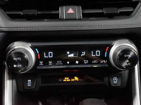 Certified 2025 Toyota RAV4 XLE FWD image 20