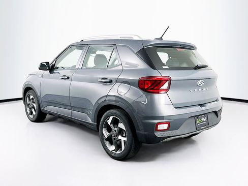 Used 2025 Hyundai Venue SEL FWD image 5