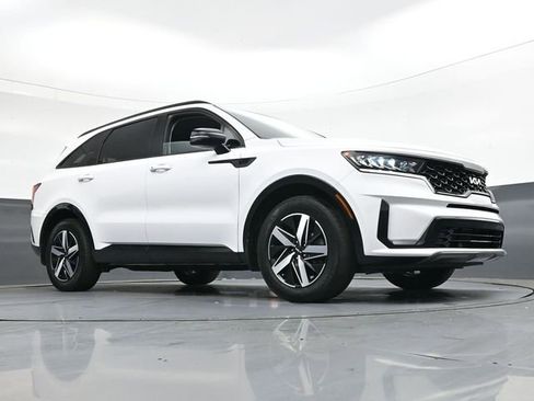 Used 2023 Kia Sorento S w/ Panoramic Sunroof Package image 28