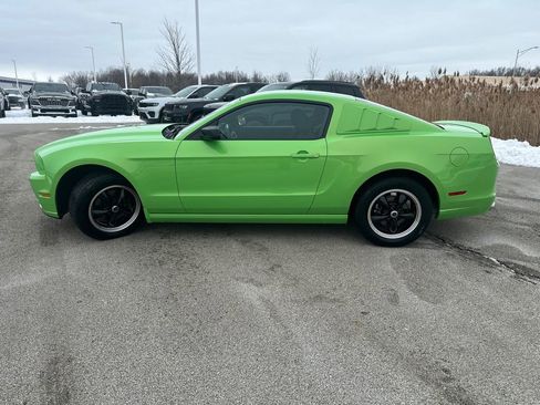 Used 2013 Ford Mustang Coupe image 8