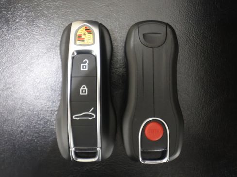 New 2025 Porsche Panamera RWD image 25