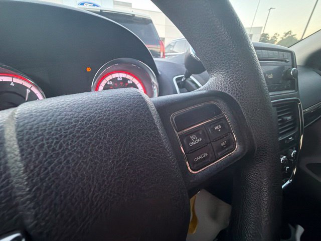 Used 2011 Dodge Grand Caravan Express FWD image 12