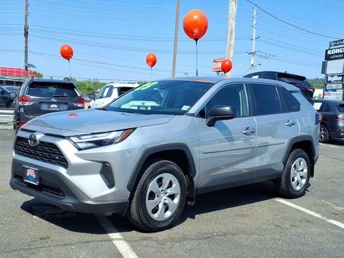 Certified 2023 Toyota RAV4 LE AWD/4WD image 3