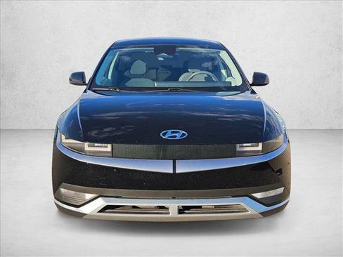 Used 2022 Hyundai Ioniq 5 SE image 2