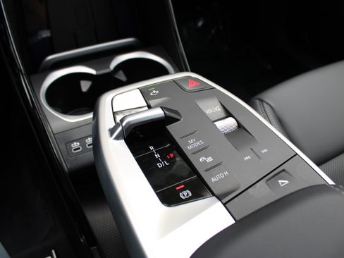 Used 2025 BMW X1 xDrive28i w/ Convenience Package image 18