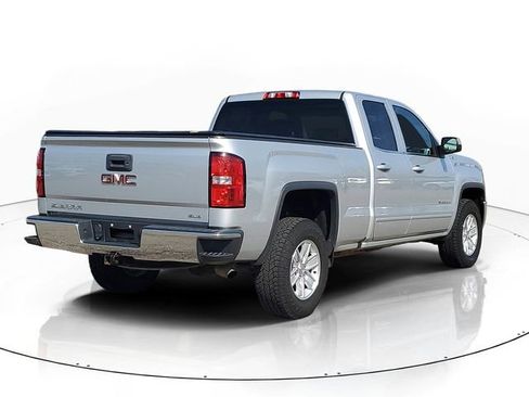 Used 2017 GMC Sierra 1500 SLE w/ SLE Value Package image 3