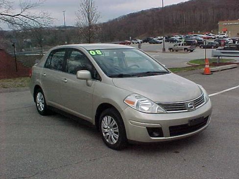 Used 2008 Nissan Versa 1.8 S w/ PWR Pkg image 2