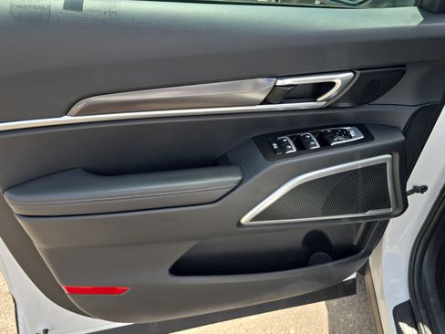 Certified 2025 Kia Telluride S image 19