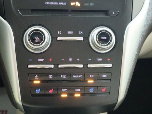 Used 2017 Lincoln MKC Reserve w/ Lincoln MKC Climate Package image 18