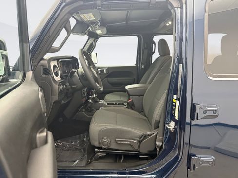 Used 2025 Jeep Wrangler Unlimited Sport image 10