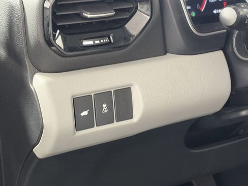 Used 2023 Honda Pilot Touring image 13