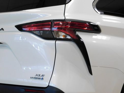 Used 2021 Toyota Sienna XLE image 83