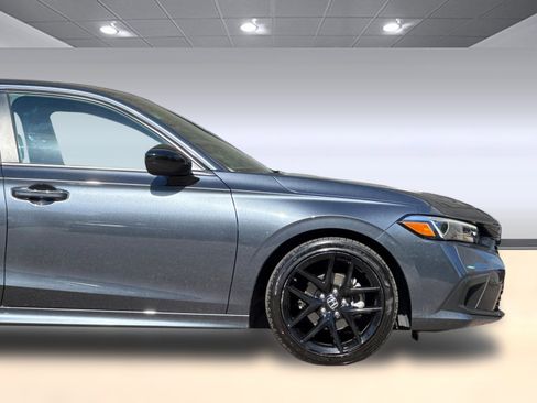 Used 2023 Honda Civic Sport image 33
