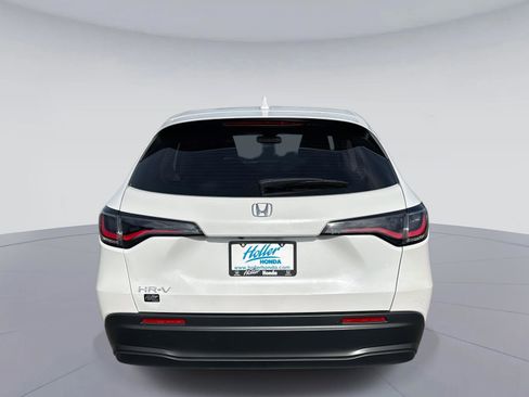 Certified 2023 Honda HR-V LX image 5