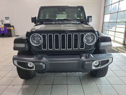 Used 2024 Jeep Wrangler Sahara AWD/4WD image 8