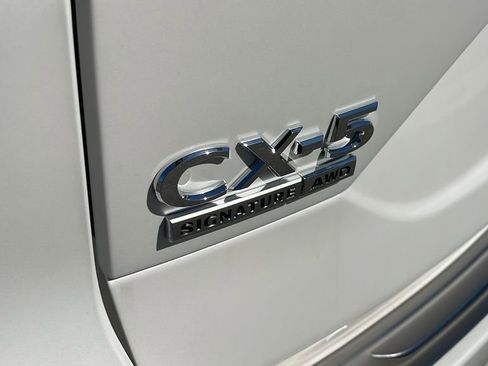 New 2025 MAZDA CX-5 Signature image 29