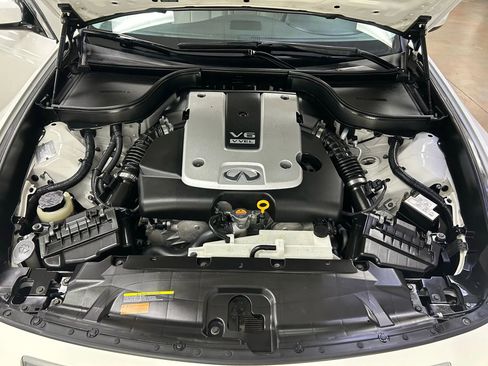 Used 2009 INFINITI G37 Journey w/ Premium Pkg image 19