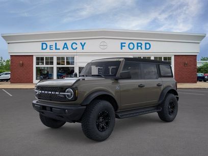 New 2026 Ford Bronco Outer Banks w/ Sasquatch Package