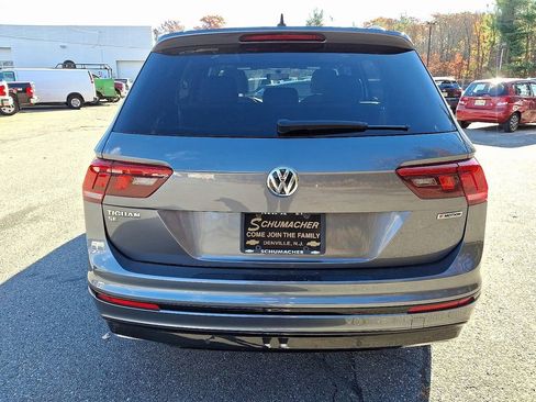 Used 2021 Volkswagen Tiguan SE R-Line image 6