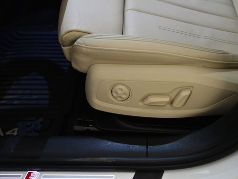 Used 2023 Audi A4 2.0T Premium Plus w/ Premium Plus Package image 27