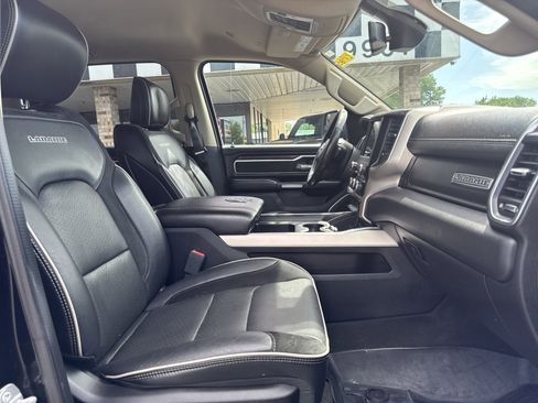 Used 2019 RAM 1500 Laramie AWD/4WD image 27