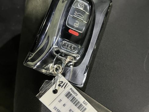 Used 2023 Audi R8 V10 performance w/ R8 Performance Design Package image 38