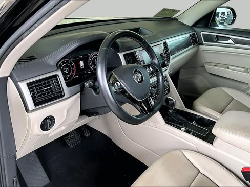 Used 2019 Volkswagen Atlas SEL FWD image 18