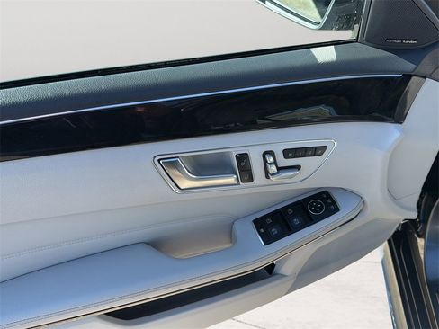 Used 2016 Mercedes-Benz E 350 4MATIC Wagon image 10