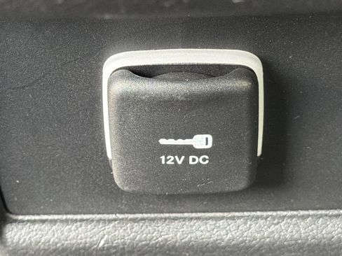 Used 2025 Jeep Compass Trailhawk AWD/4WD image 23
