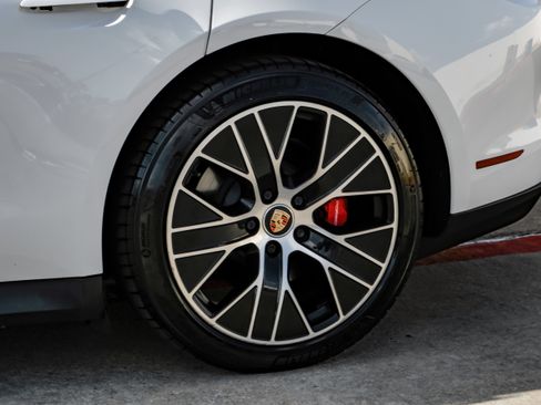 Used 2021 Porsche Taycan 4S AWD/4WD image 50