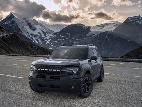 New 2025 Ford Bronco Sport Outer Banks w/ Outer Banks Tech Package+ AWD/4WD image 2