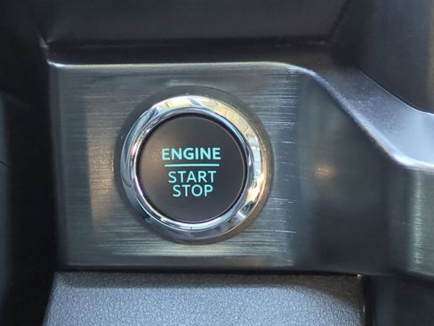 Certified 2024 Ford F250 Lariat w/ Lariat Ultimate Package image 29