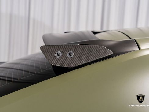 Used 2024 Lamborghini Urus Performante image 32