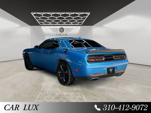 Used 2016 Dodge Challenger SXT Plus RWD image 3