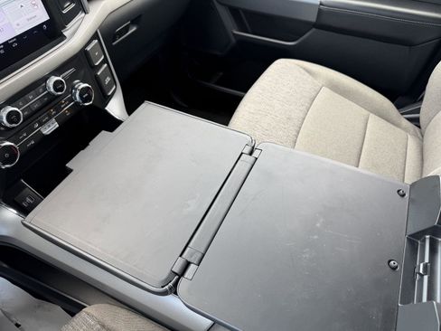 Certified 2024 Ford F150 XLT w/ Mobile Office Package RWD image 32