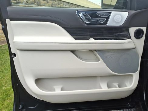 Used 2024 Lincoln Navigator Black Label AWD/4WD image 14