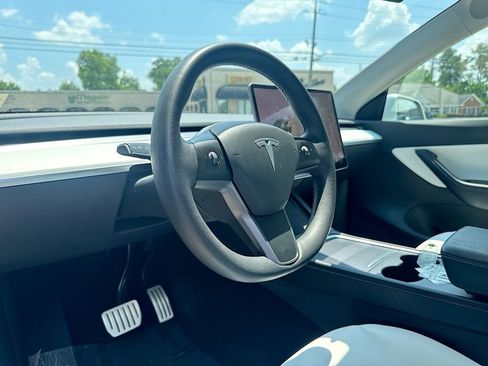 Used 2021 Tesla Model Y Performance AWD/4WD image 17